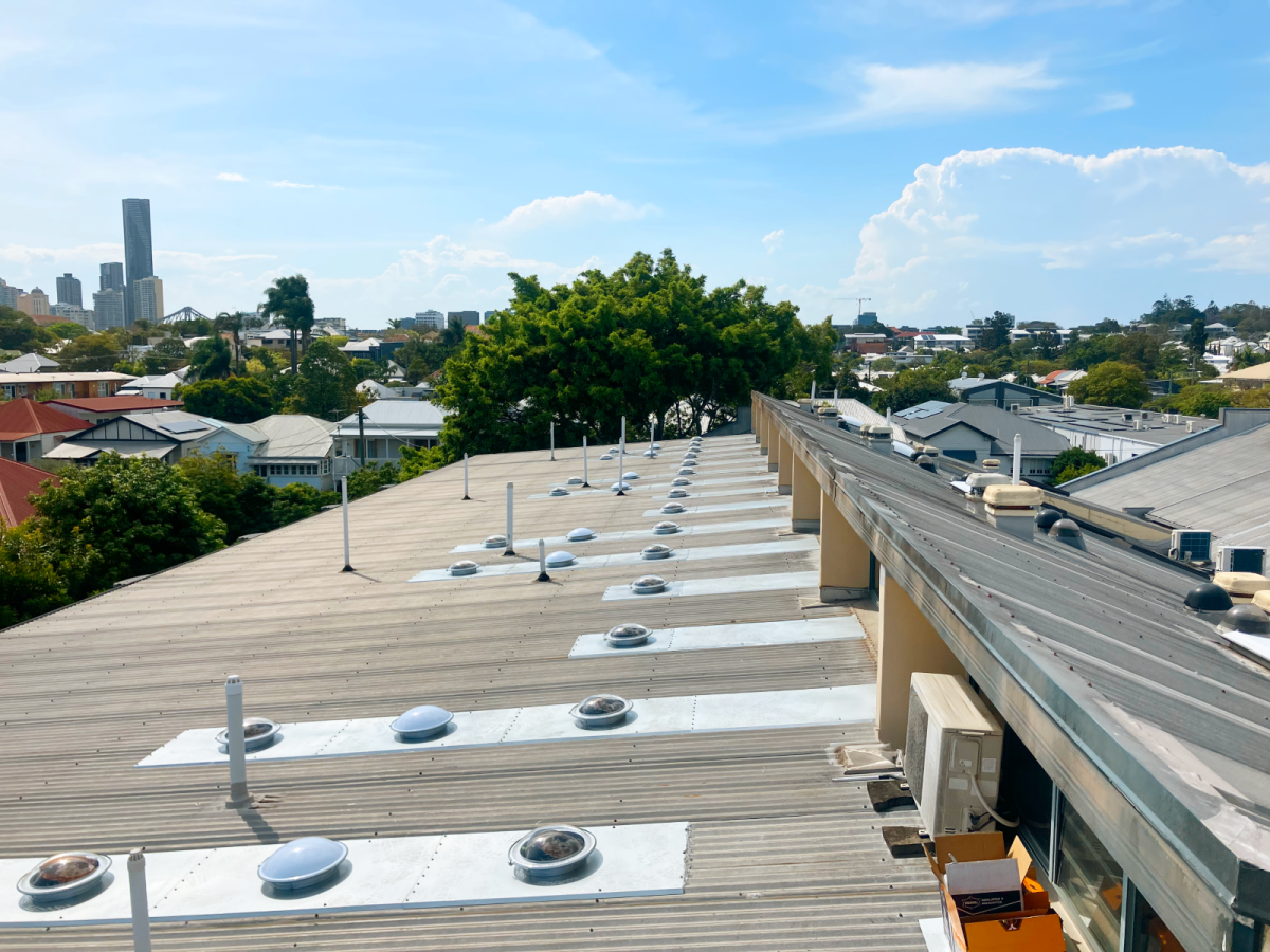 Tubelites or sun tunnels on building roof